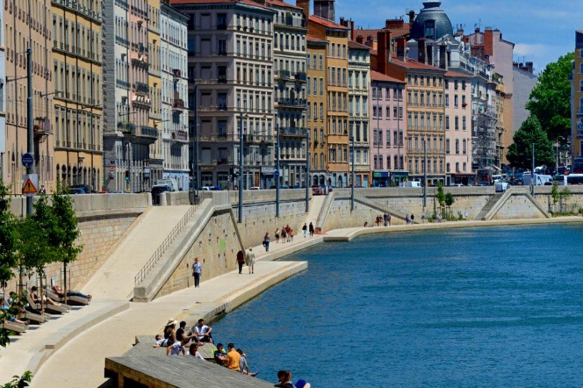 Appartement La Roseraie Parking Prive Mâcon Εξωτερικό φωτογραφία